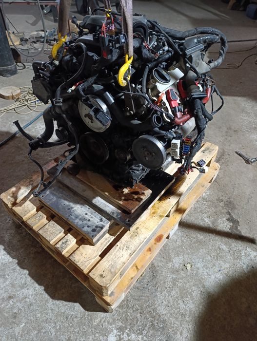 Розборка ауді а6с6 запчастини. Двигун.