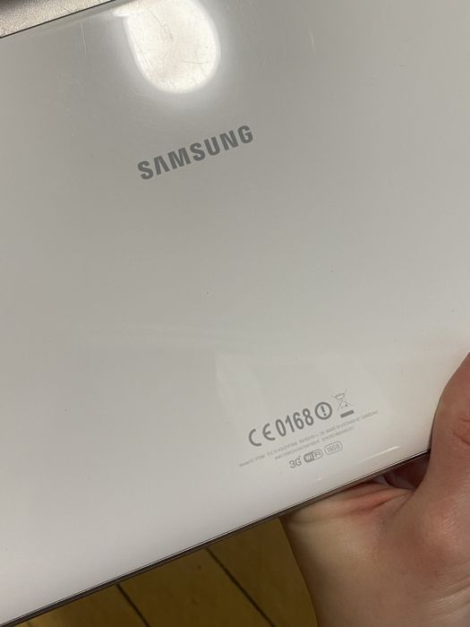 ПланшетSamsung GT-P7500