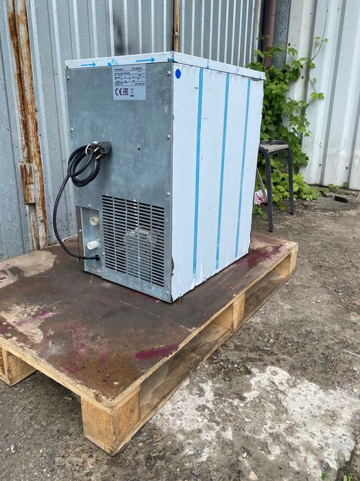 Професійний льодогенератор Ice Tech SS25A.