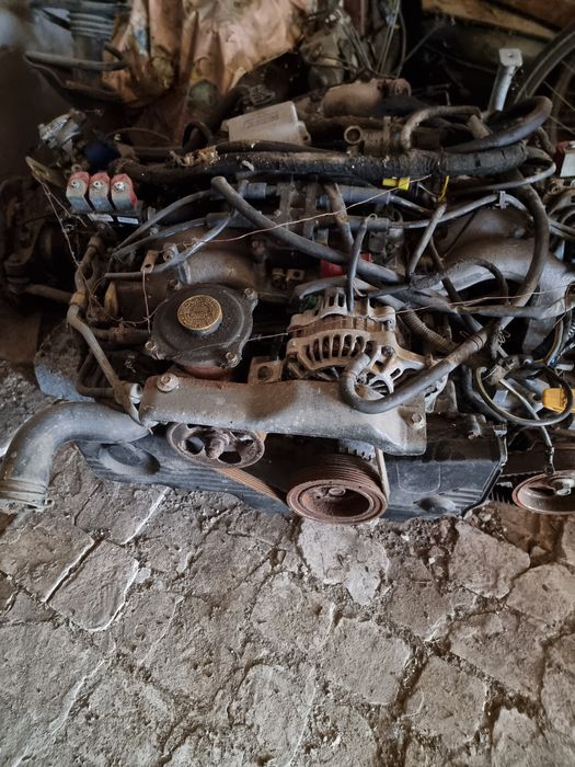 Silnik kompletny 2,0 b+g Subaru