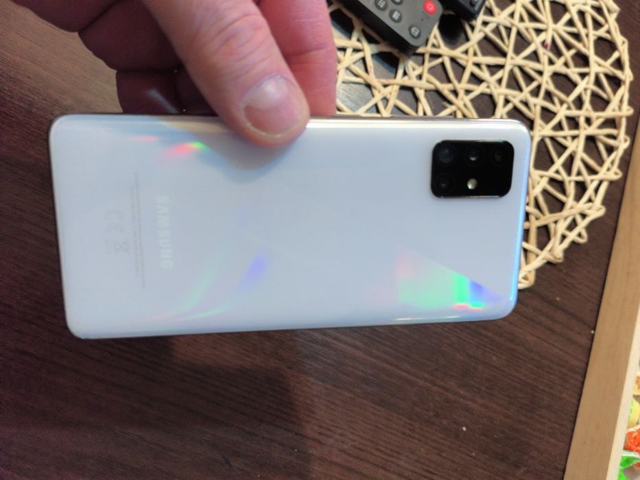 Samsung Galaxy A51 128gb 4gb ram dual SIM