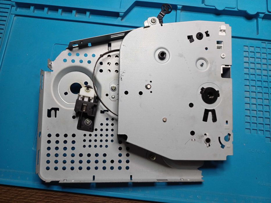 Mechanika Korpus Prawy Laser HP LaserJet P1102-Oryginalna, z Demontażu