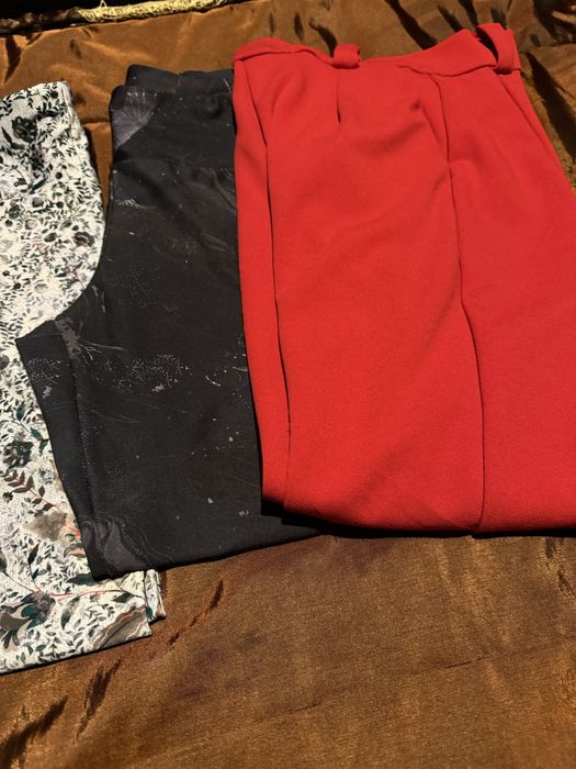 Calças vermelhas Boohoo 34-36