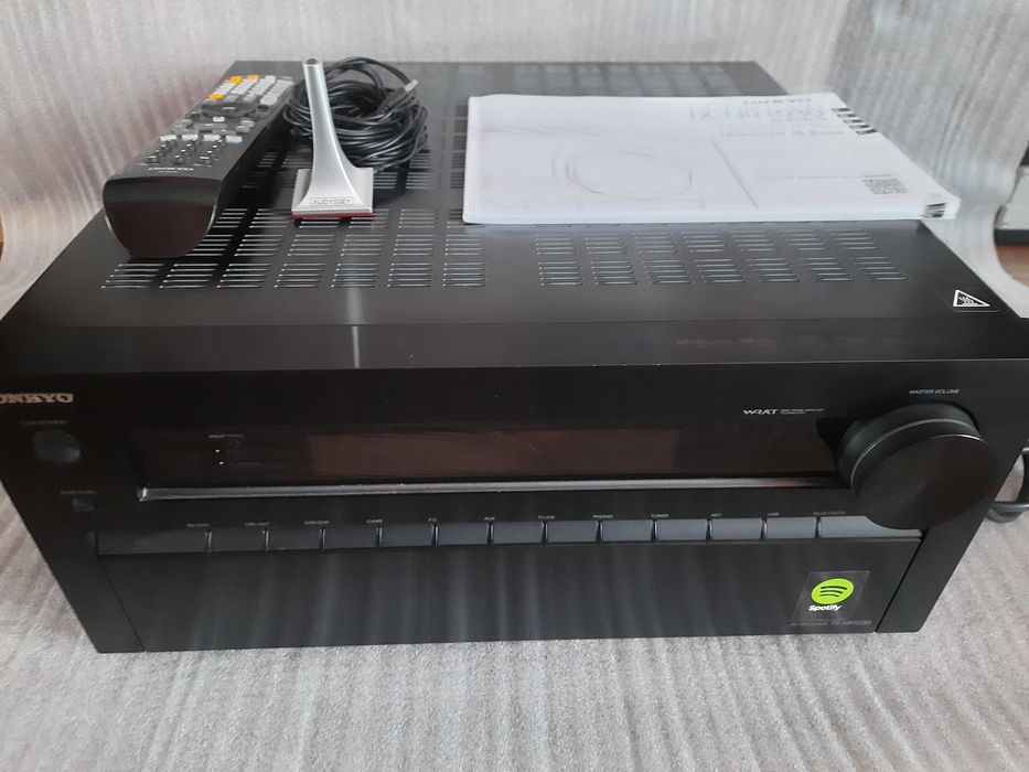 AV-ресивер Onkyo TX-NR1030 Black