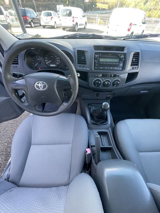 Toyota Hilux 4x2 D4D 145cv