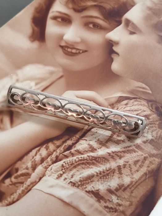 Bardzo stara sentymentalna srebrna broszka przypinka. Vintage
