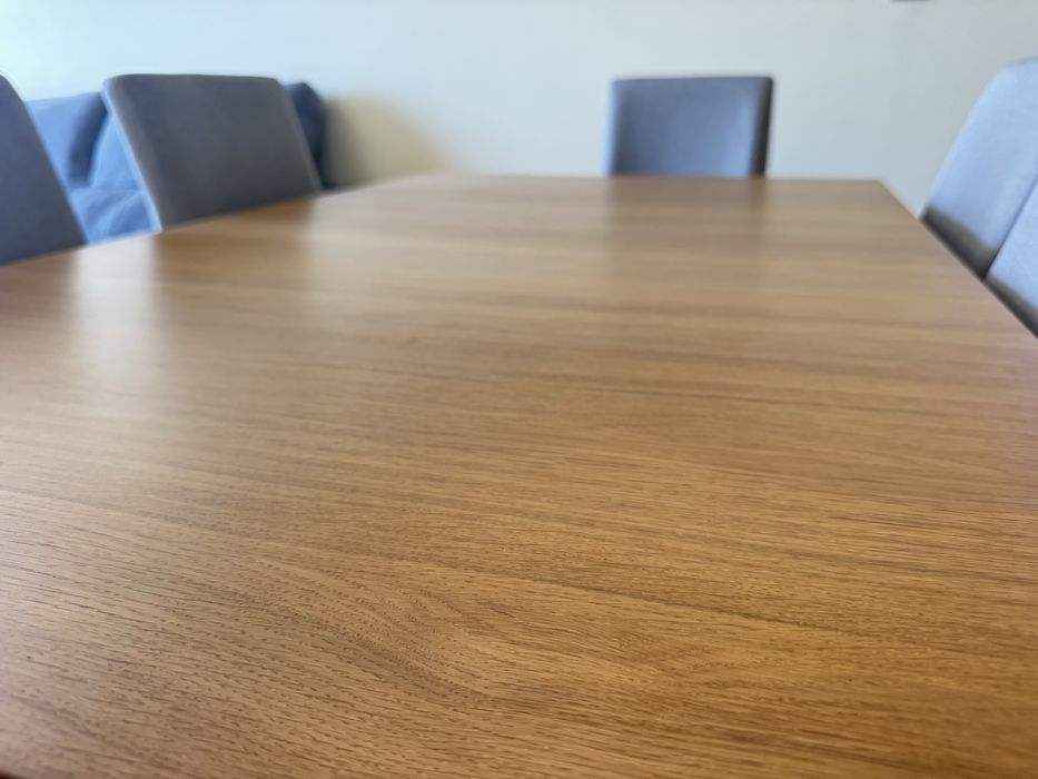 Mesa extensível jantar Bjursta carvalho + 6 cadeiras jantar, excelente estado