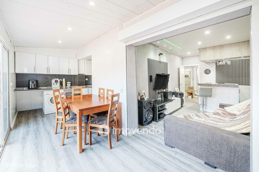 Apartamento T1+1, com logradouro grande, em Odivelas