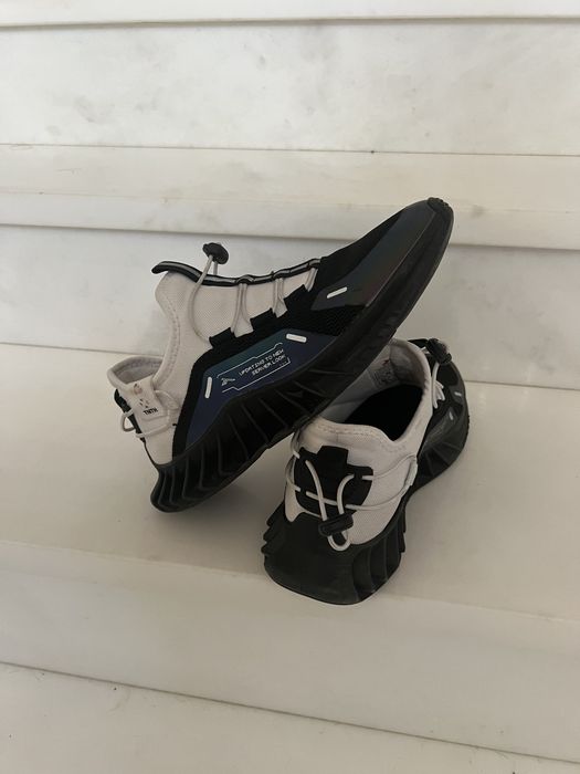 Ténis Tenth, número 41