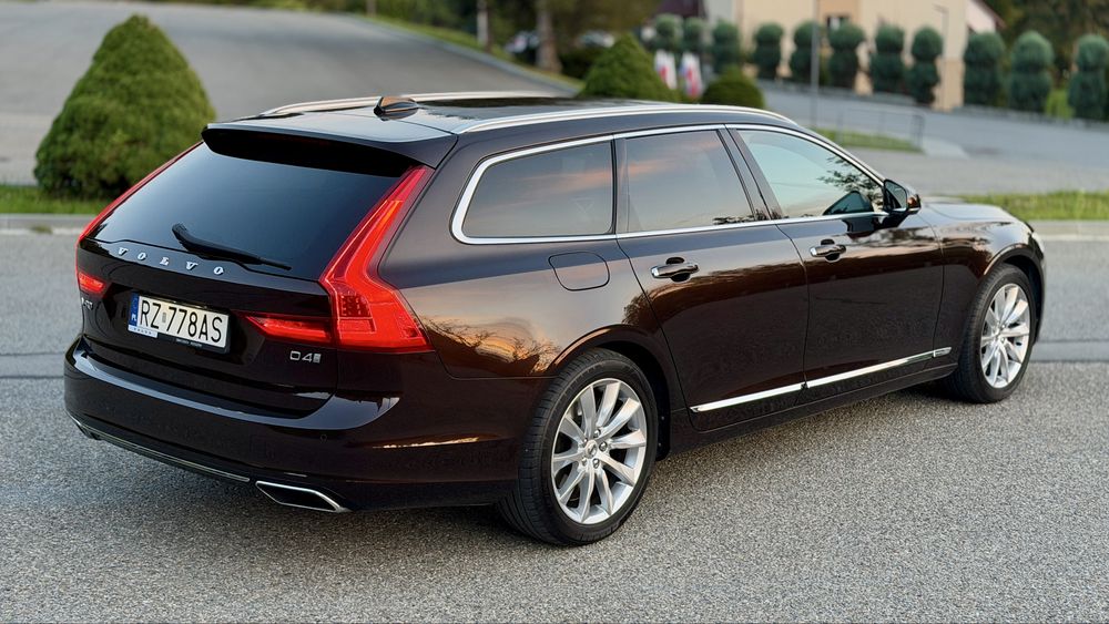 Volvo V90