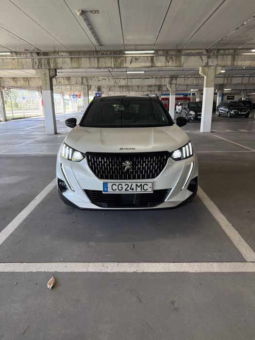 Peugeot E2008 GT LINE