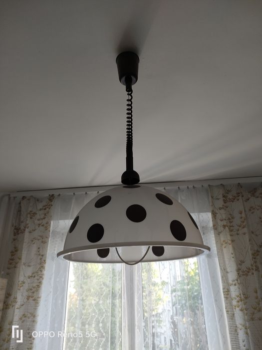 Lampa wisząca, klosz w czarne grochy