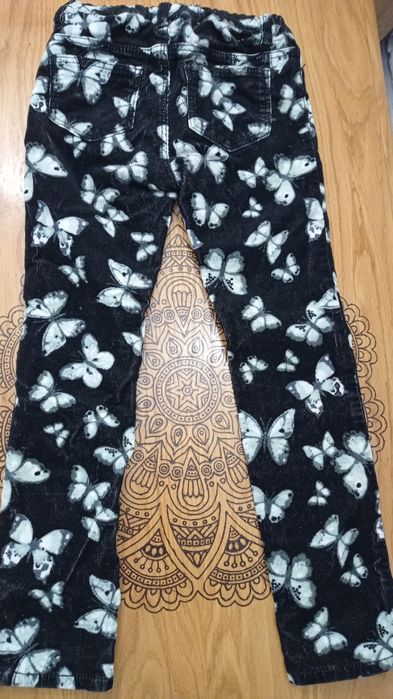 Вельветовые штанишки на девочку,рост 116