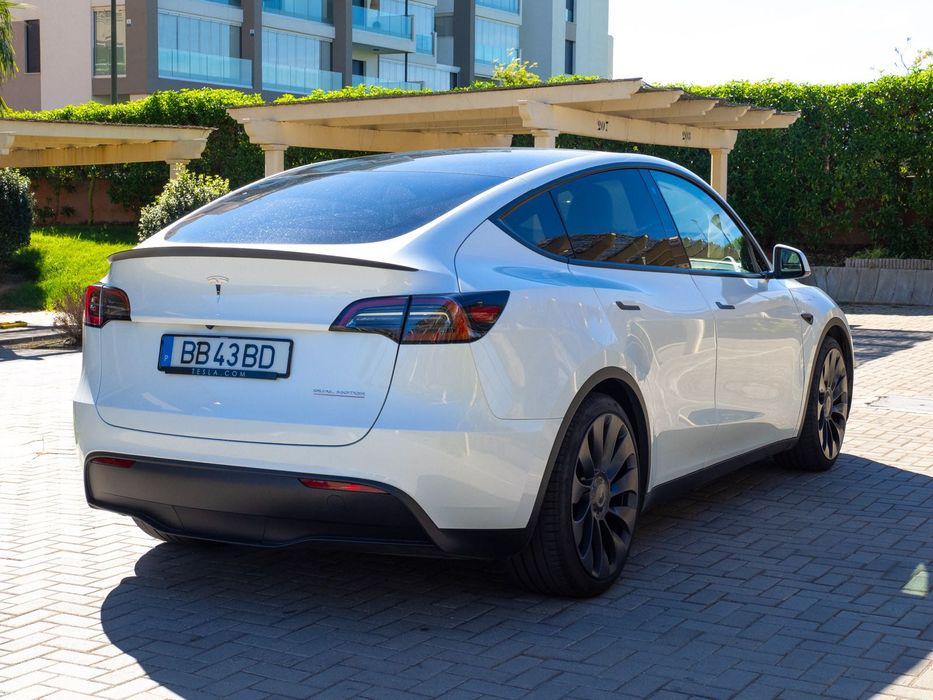 2023 TESLA Y Performance dual motor long range auto pilot Nacional