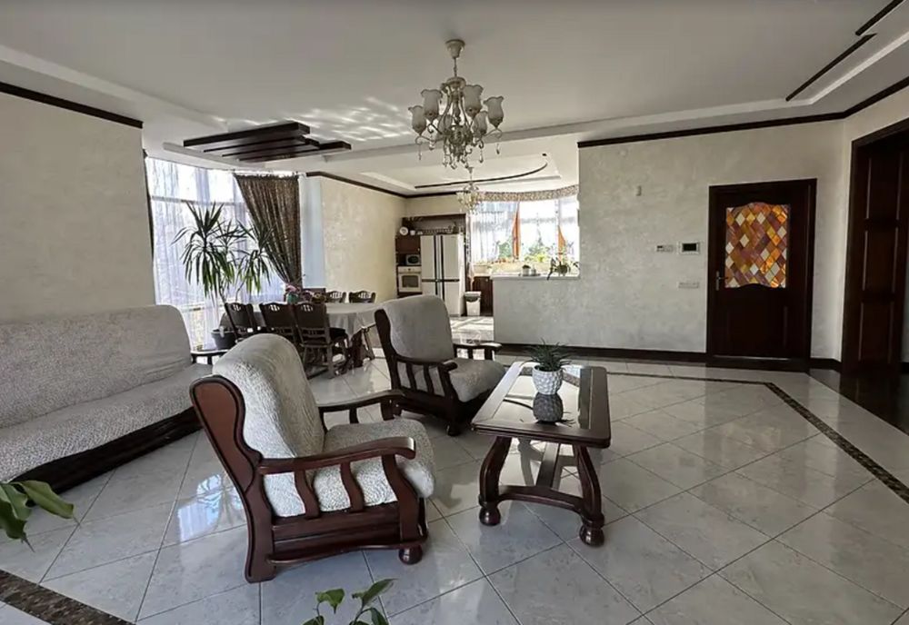 Продаж 2 поверхового будинку 419 кв. м, 6 кімнат, Петриків