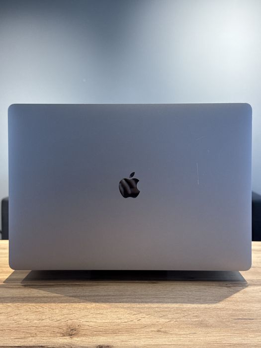 MacBook pro 16 2019 i7 2.6ghz 64/512gb pro 5300m 4gb
