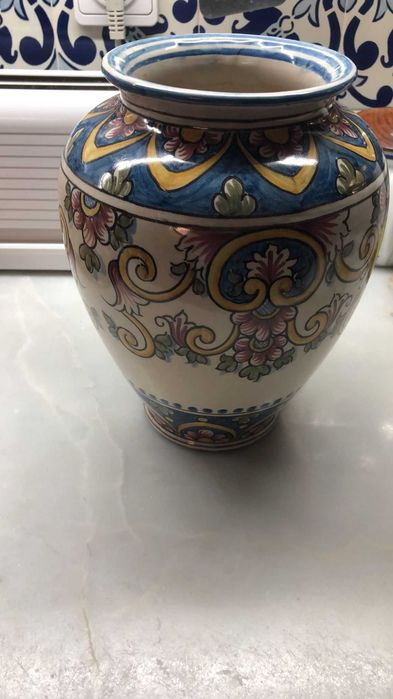 Pote Viúva Lamego e pote da Fábrica Sant'Anna
