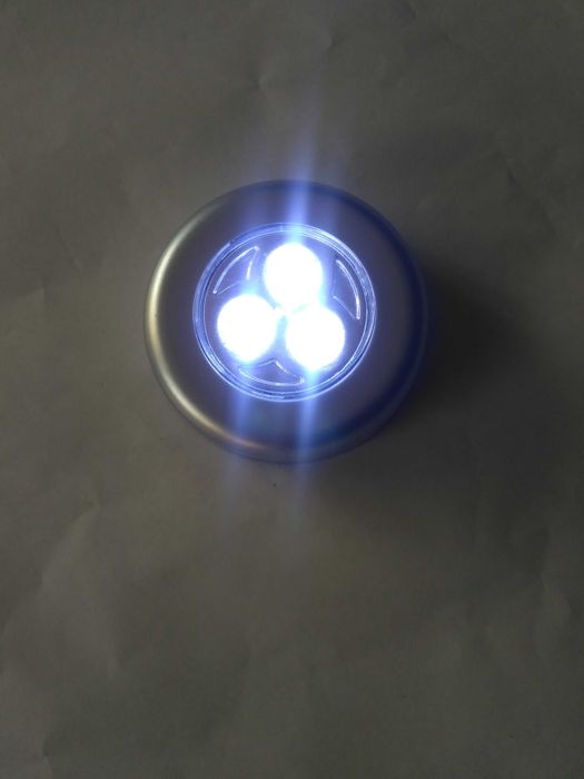 Лампи портативні