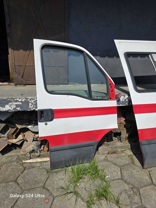 Iveco Daily 2008 Drzwi prawe lub lewe Przednie Przód