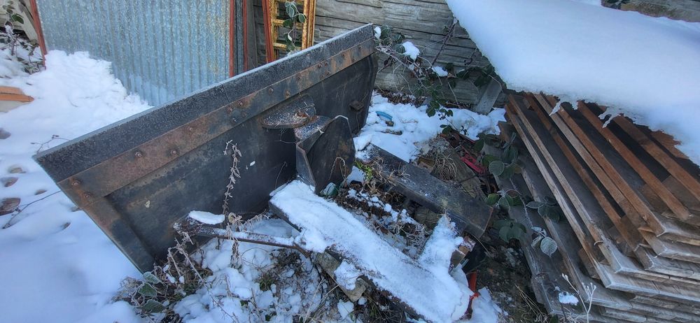 Pług do wózka widłowego orginalny solidny na widły