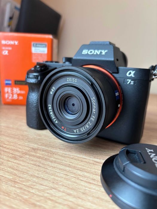 Об'єктив Sony FE 35 mm f/2.8 ZA Sonnar T*Carl Zeiss (SEL35F28Z.AE)