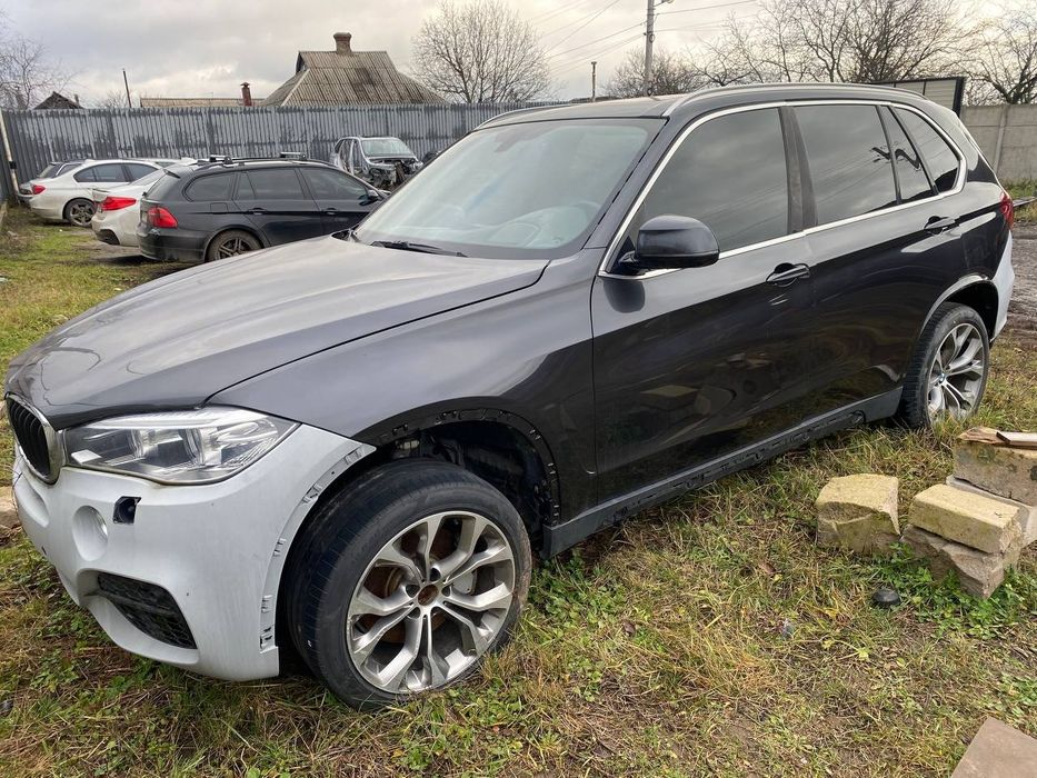 BMW X5 5.0i V8 500лс  Обмен на авто или недвижимость