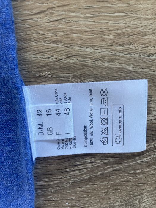 Sweter niebieski 100% wełna