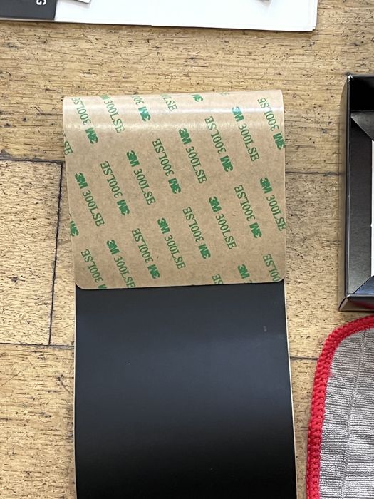Suporte Magnético Invisível para Matrícula IVALITY (Novo)