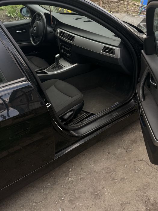 Продам BMW E90 2л дизель