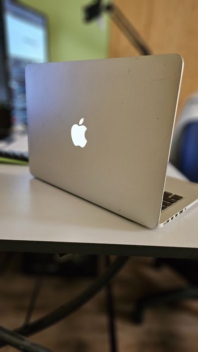 Macbook Pro a1502 (i5-5257u》16RAM》120SSD)