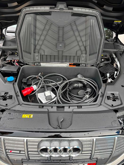 Audi etron 50 quattro Sportback Sline