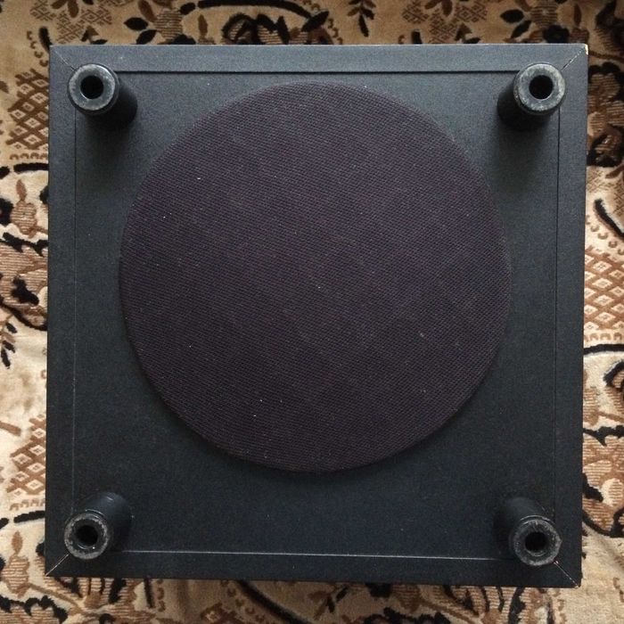 Сабвуфер в авто чи кімнату Harman Kardon HK 595. 40 ват. Аудіосистема