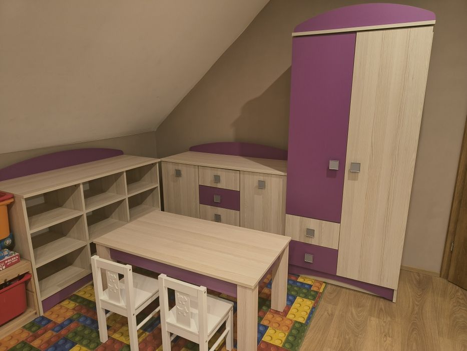 Meble do pokoju dla dziewczynki