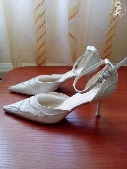 Свадебные туфли новые