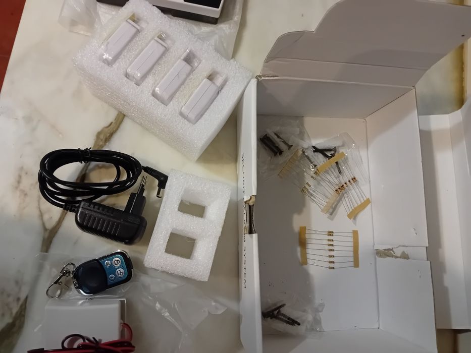 Sistema de Alarme de Segurança Doméstico GSM sem Fios