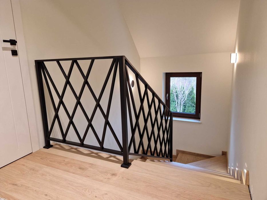 Balustrady wewnętrzne・Balustrady schodowe・Barierki na schody ・Harfa
