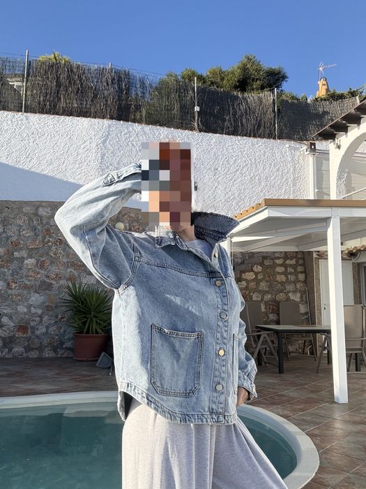 Джинсова куртка Zara. (Підійде на S/M)