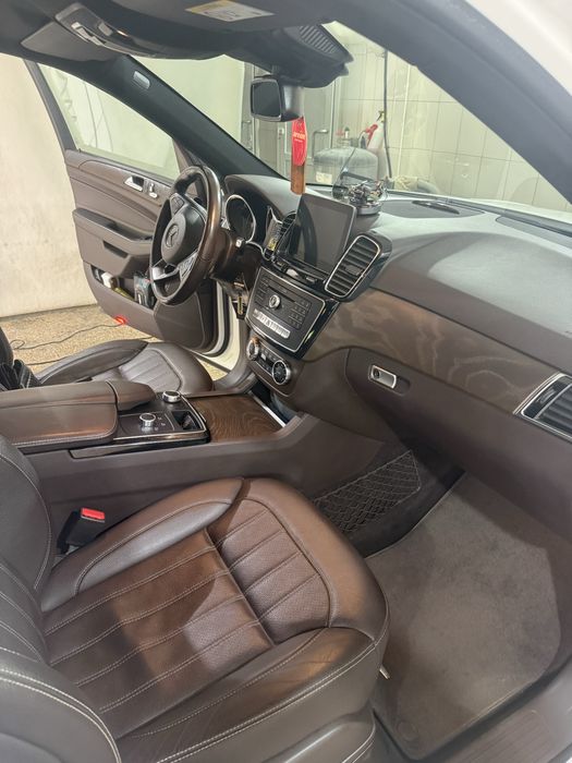 Автомобіль Mercedes GLE 250