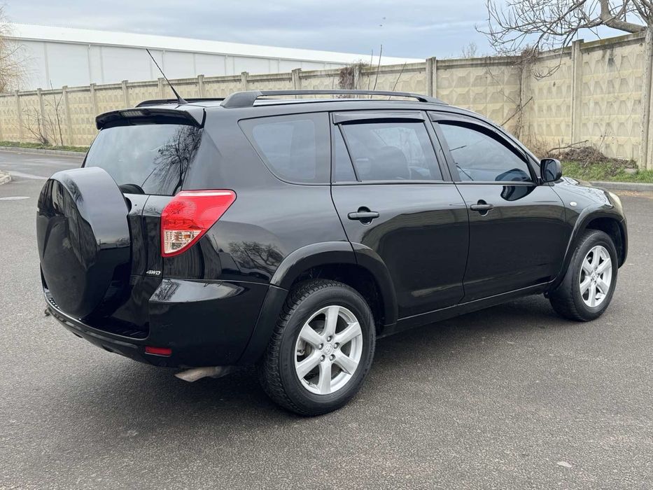 Продается TOYOTA RAV4