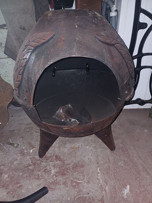 Чугунный Садовый камин .