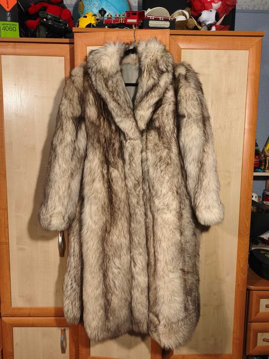 Naturalne Futro z Białego lisa, Rozmiar M/L, Stan Bardzo Dobry