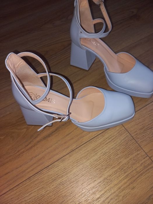 Błękitne buty r.38