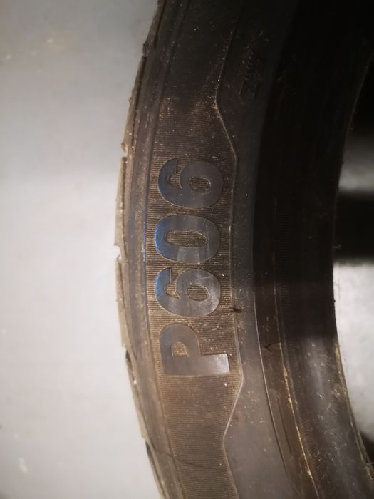 Pneus 235/45 r17
