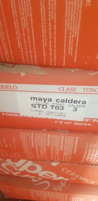 Chão Cerâmica Rústico / Amareleja