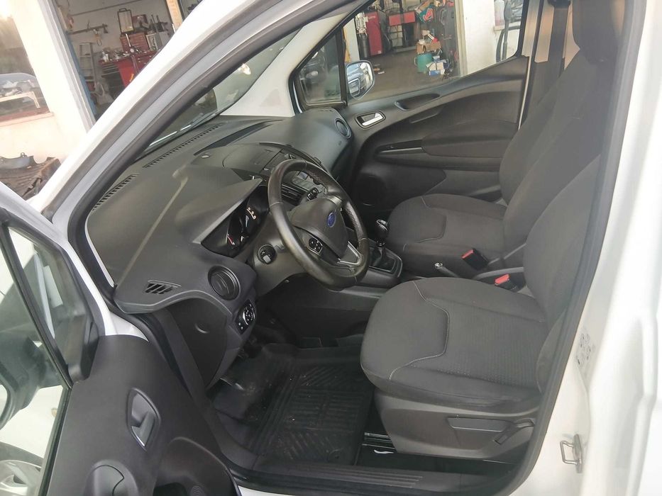 Ford Transit Courier 2019