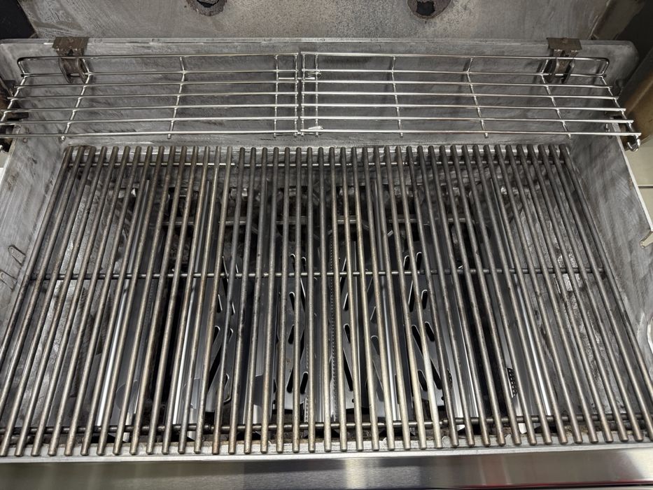 Grill gazowy Weber Genesis II E-435 (4 palniki plus palnik sear zone plus palnik boczny)