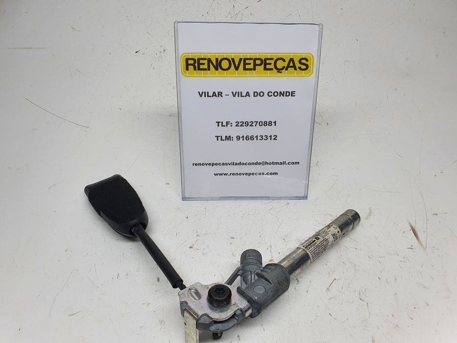 Encaixe de cinto frente direito OPEL Corsa D