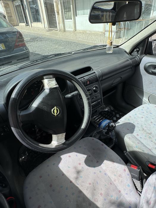 Opel corsa em muito boas condições e muito bem cuidado foto 4