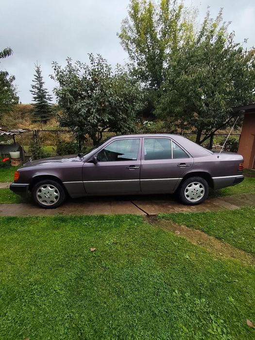 Mercedes-Benz W124