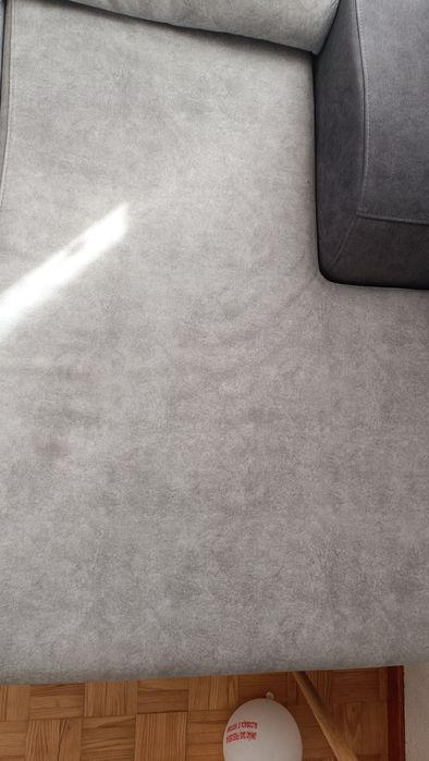 Sofá chaise longue e cama